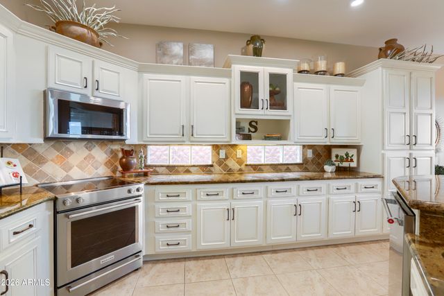 2233 W STONEWALL Drive, Anthem, AZ 85086