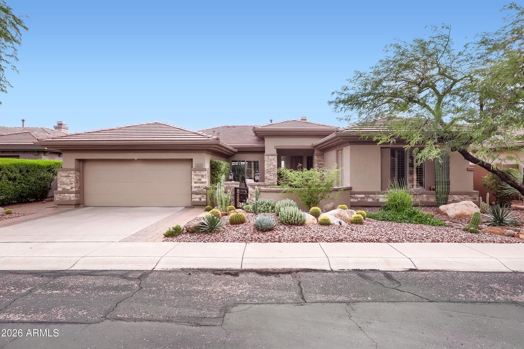 2233 W STONEWALL Drive, Anthem, AZ 85086