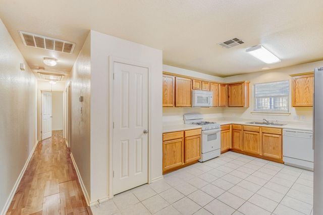 3309 Robinson Ave B, Austin, TX 78722