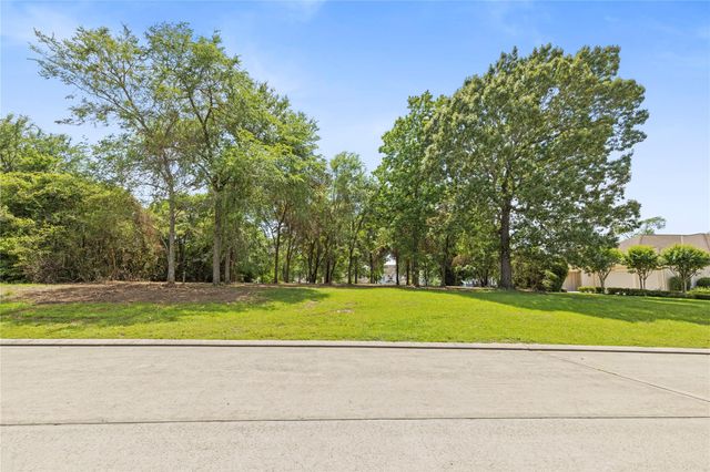 54 Benthaven W, Montgomery, TX 77356