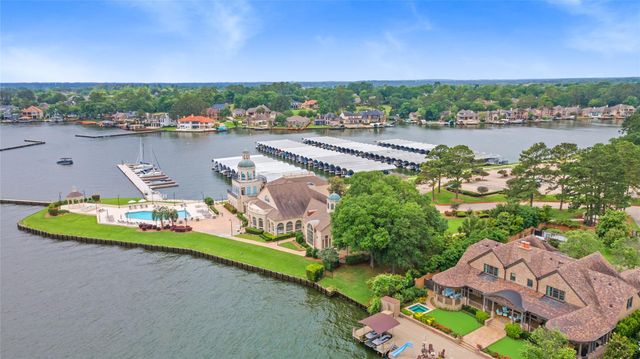 54 Benthaven W, Montgomery, TX 77356