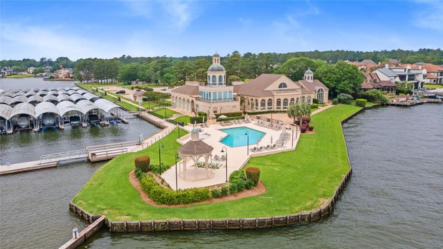 54 Benthaven W, Montgomery, TX 77356