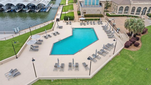 54 Benthaven W, Montgomery, TX 77356