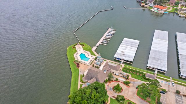54 Benthaven W, Montgomery, TX 77356