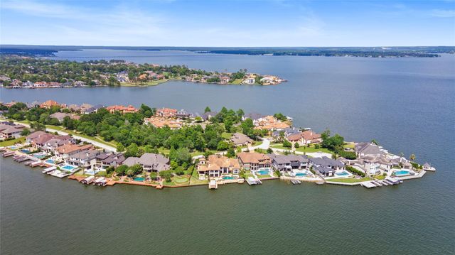 54 Benthaven W, Montgomery, TX 77356