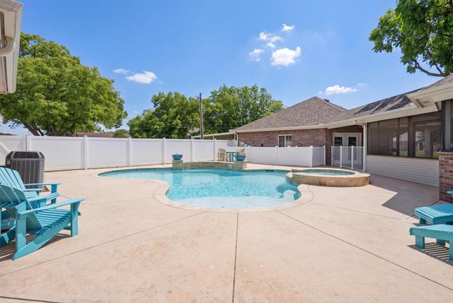 412 Mercury Court, Granbury, TX 76049