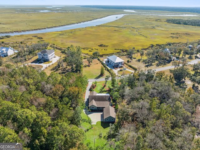 191 Maiden Creek Drive, Waverly, GA 31565