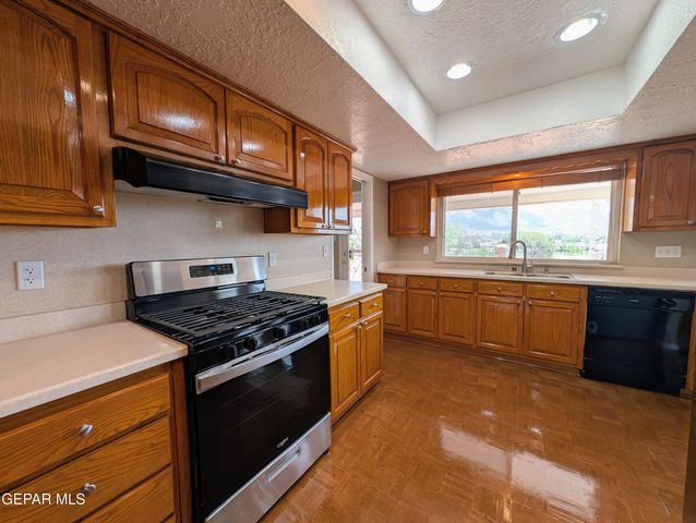 612 SOMERSET Drive, El Paso, TX 79912