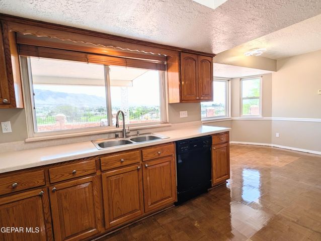 612 SOMERSET Drive, El Paso, TX 79912