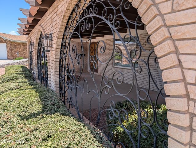 612 SOMERSET Drive, El Paso, TX 79912