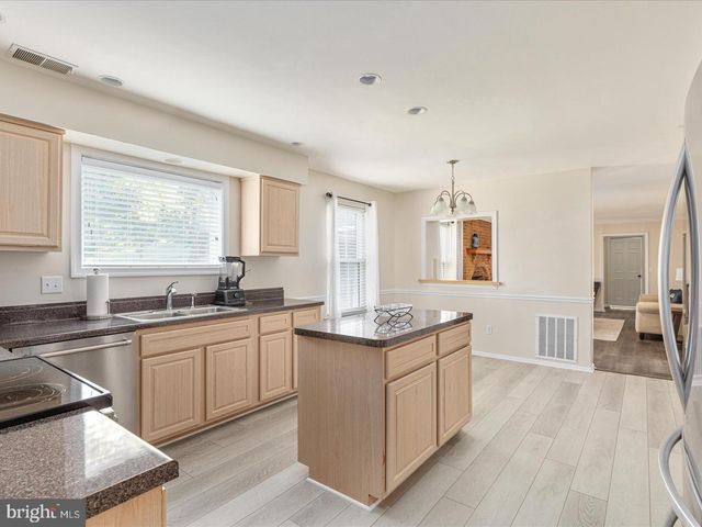 130 MINOR RD, Sterling, VA 20165