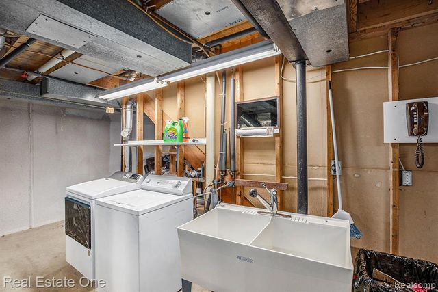 3373 Auburn Drive, Troy, MI 48083