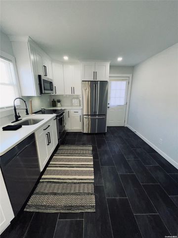 135 Westchester Ave, West Babylon, NY 11704