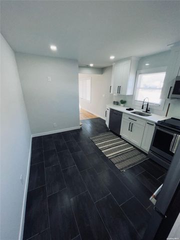 135 Westchester Ave, West Babylon, NY 11704