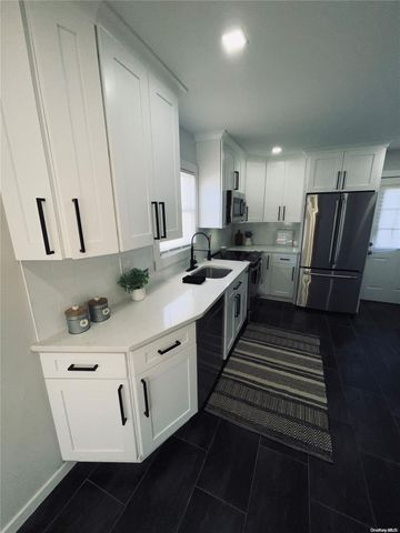 135 Westchester Ave, West Babylon, NY 11704