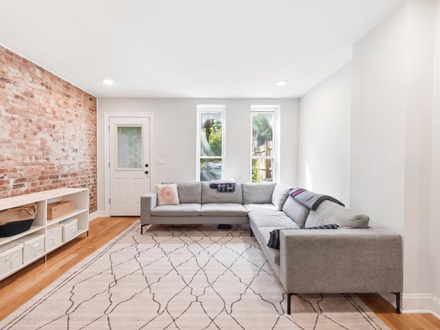 25 CRESCENT AVE, Jc, Bergen-lafayett, NJ 07304