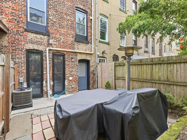 25 CRESCENT AVE, Jc, Bergen-lafayett, NJ 07304