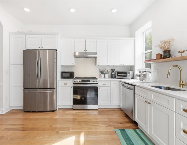 25 CRESCENT AVE, Jc, Bergen-lafayett, NJ 07304