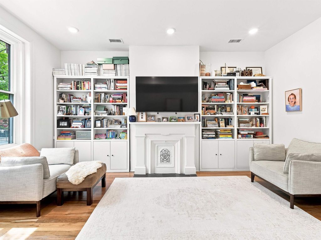 25 CRESCENT AVE, Jc, Bergen-lafayett, NJ 07304