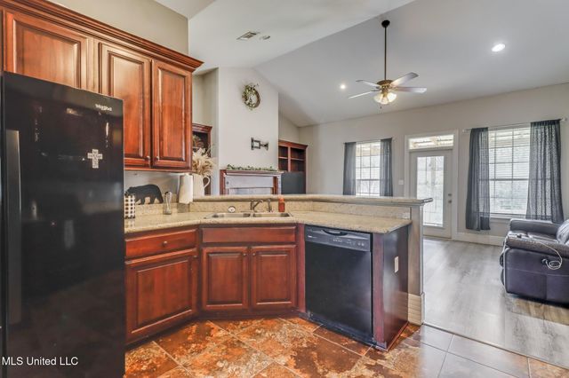 43 Parker Road, Perkinston, MS 39573