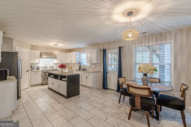 9620 Carolina Drive, Jonesboro, GA 30238