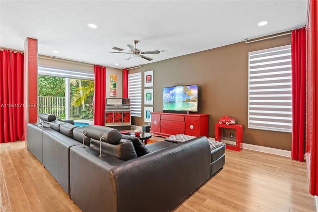 11070 Minneapolis Dr, Cooper City, FL 33026