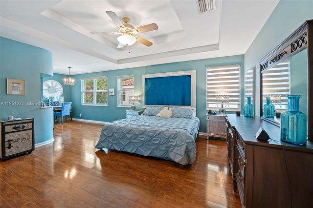 11070 Minneapolis Dr, Cooper City, FL 33026