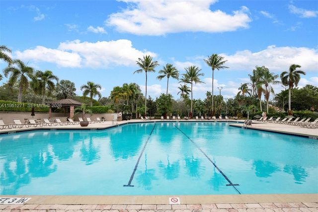 11070 Minneapolis Dr, Cooper City, FL 33026