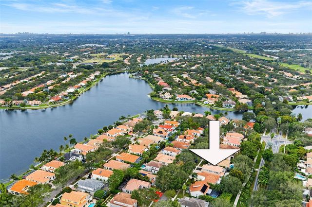 11070 Minneapolis Dr, Cooper City, FL 33026