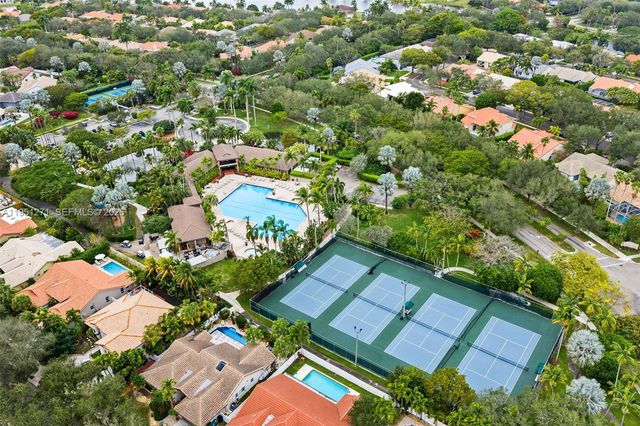 11070 Minneapolis Dr, Cooper City, FL 33026