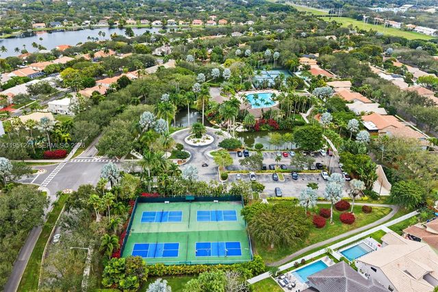 11070 Minneapolis Dr, Cooper City, FL 33026