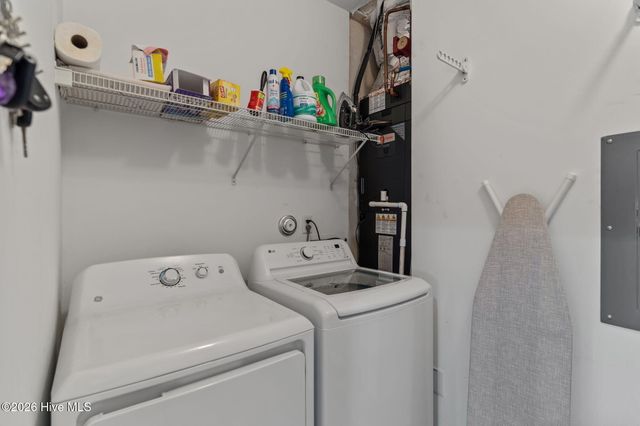 3810 River Front Place Unit 102, Wilmington, NC 28412