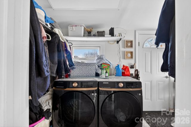 105 Countryside Drive SW, Lenoir, NC 28645