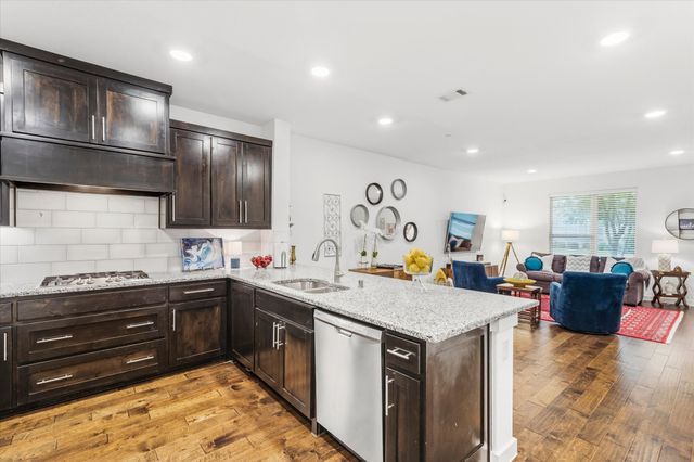 413 Division Street, Plano, TX 75075