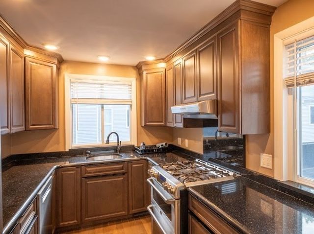 255 North Road 76, Chelmsford, MA 01824