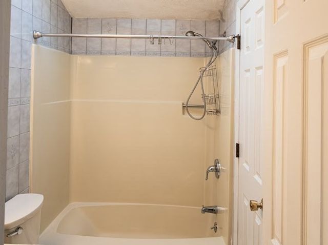 255 North Road 76, Chelmsford, MA 01824