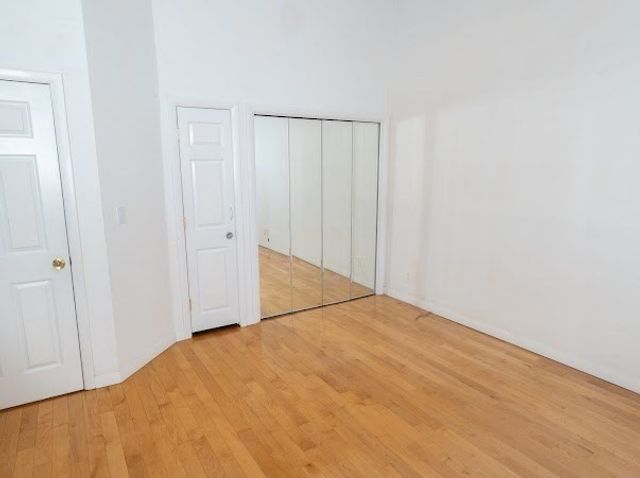 255 North Road 76, Chelmsford, MA 01824