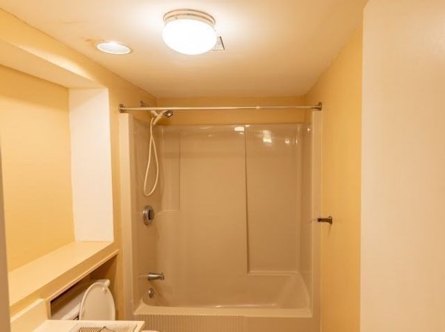 255 North Road 76, Chelmsford, MA 01824