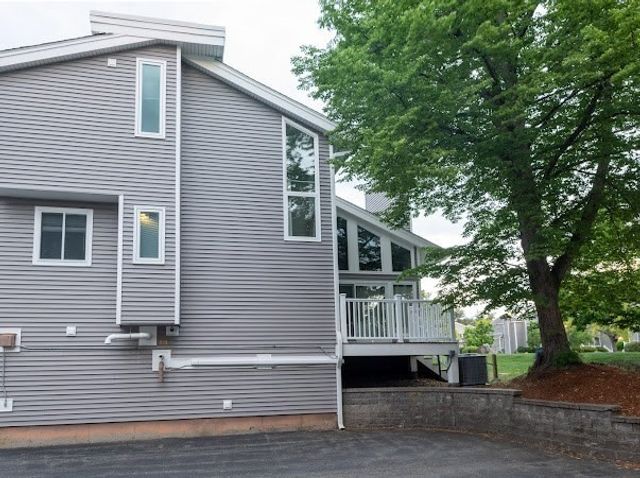 255 North Road 76, Chelmsford, MA 01824