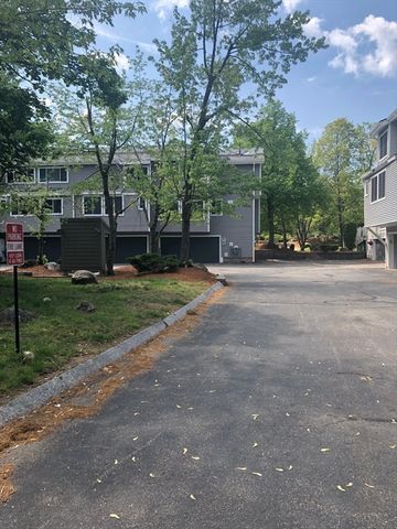 255 North Road 76, Chelmsford, MA 01824