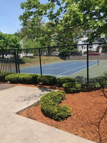 255 North Road 76, Chelmsford, MA 01824