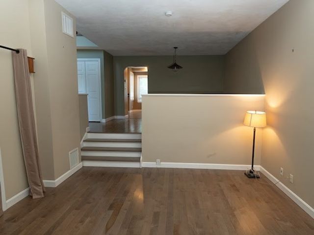 255 North Road 76, Chelmsford, MA 01824