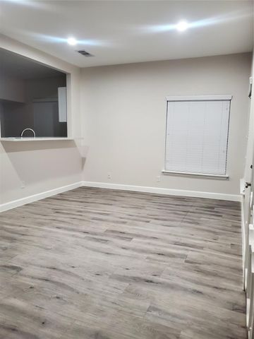 1017 E Humbolt Street, Fort Worth, TX 76104