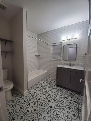 1017 E Humbolt Street, Fort Worth, TX 76104