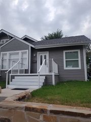 1017 E Humbolt Street, Fort Worth, TX 76104