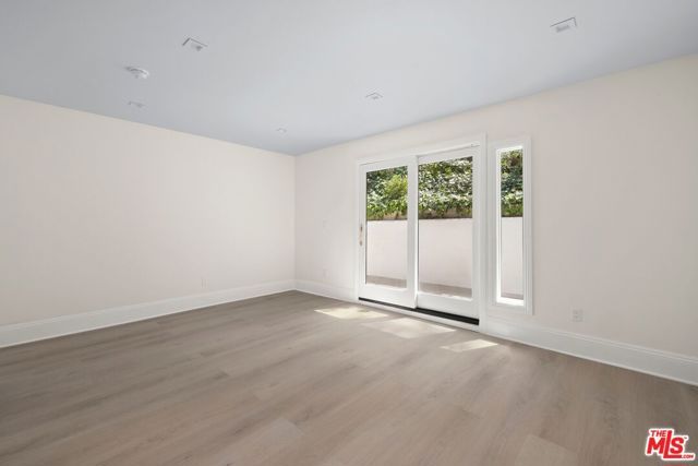 1727 Stone Canyon Road, Los Angeles, CA 90077