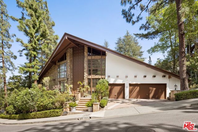 1727 Stone Canyon Road, Los Angeles, CA 90077