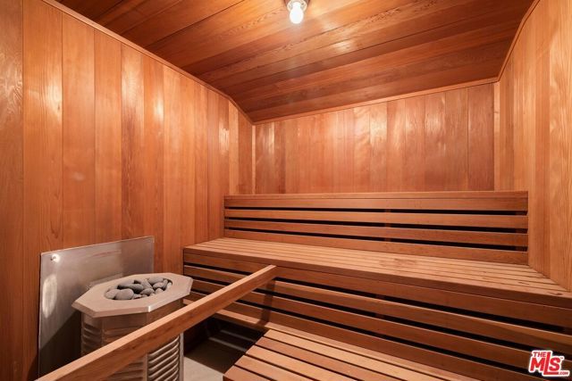 1727 Stone Canyon Road, Los Angeles, CA 90077