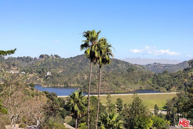 1727 Stone Canyon Road, Los Angeles, CA 90077