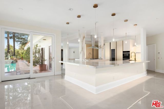 1727 Stone Canyon Road, Los Angeles, CA 90077